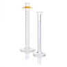 Probeta, P.E. "A"  Doble  Escala Métrica Blanca, Base Hex. Vidrio C/Bumper 250 Ml